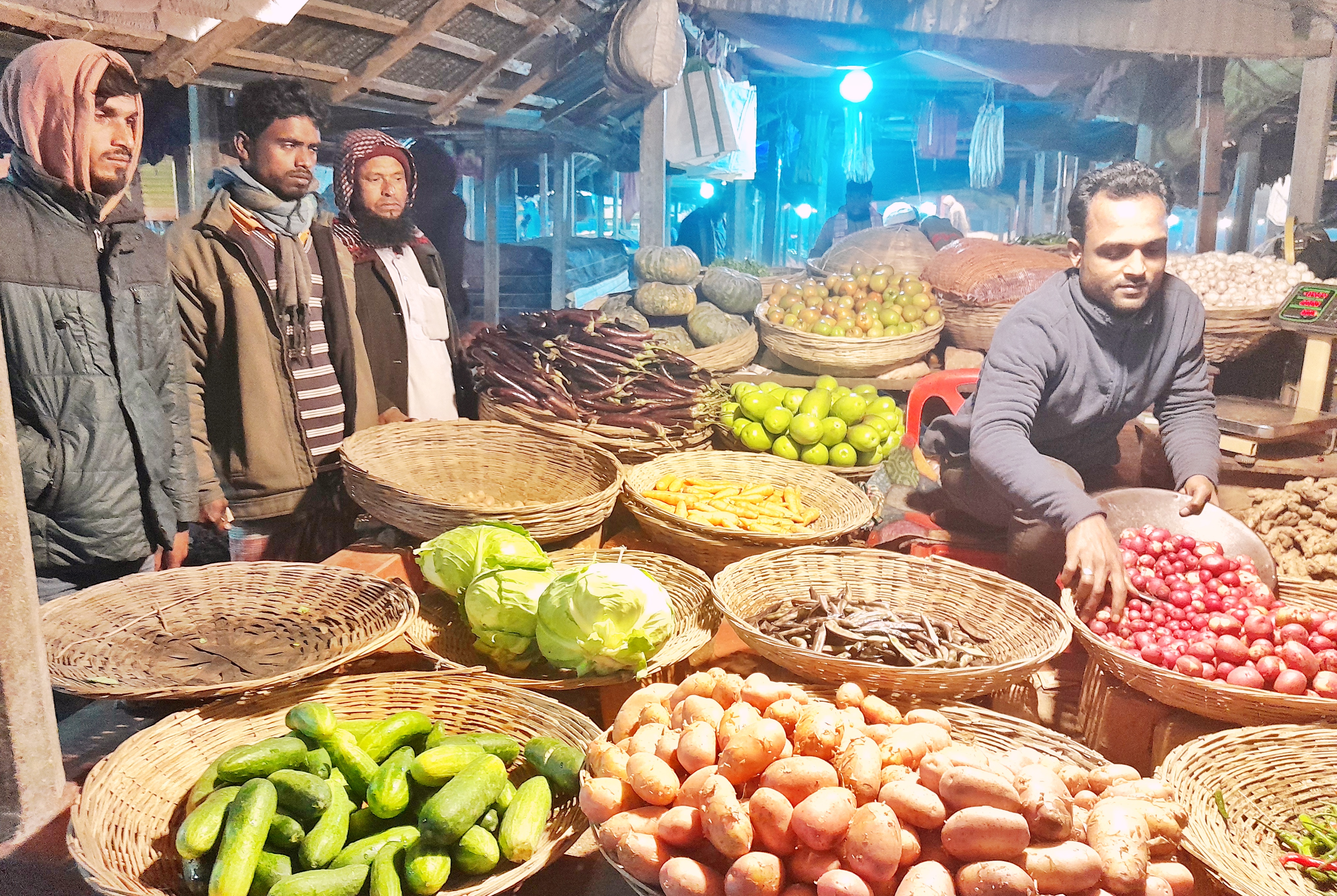 লালমনিরহাটে সবজির বাজার স্থিতিশীল 