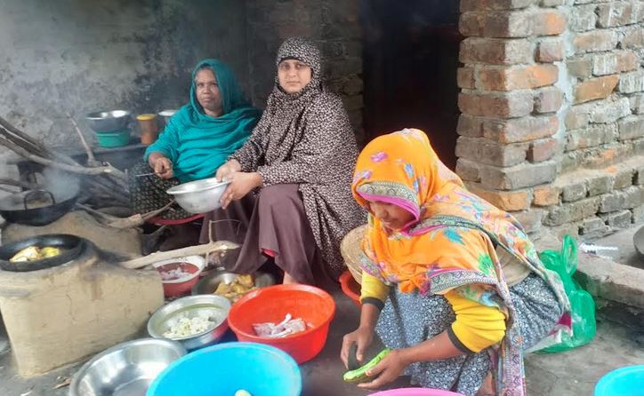 মেহেরপুরের জীবন সংগ্রামে জয়ী শিউলির কথা