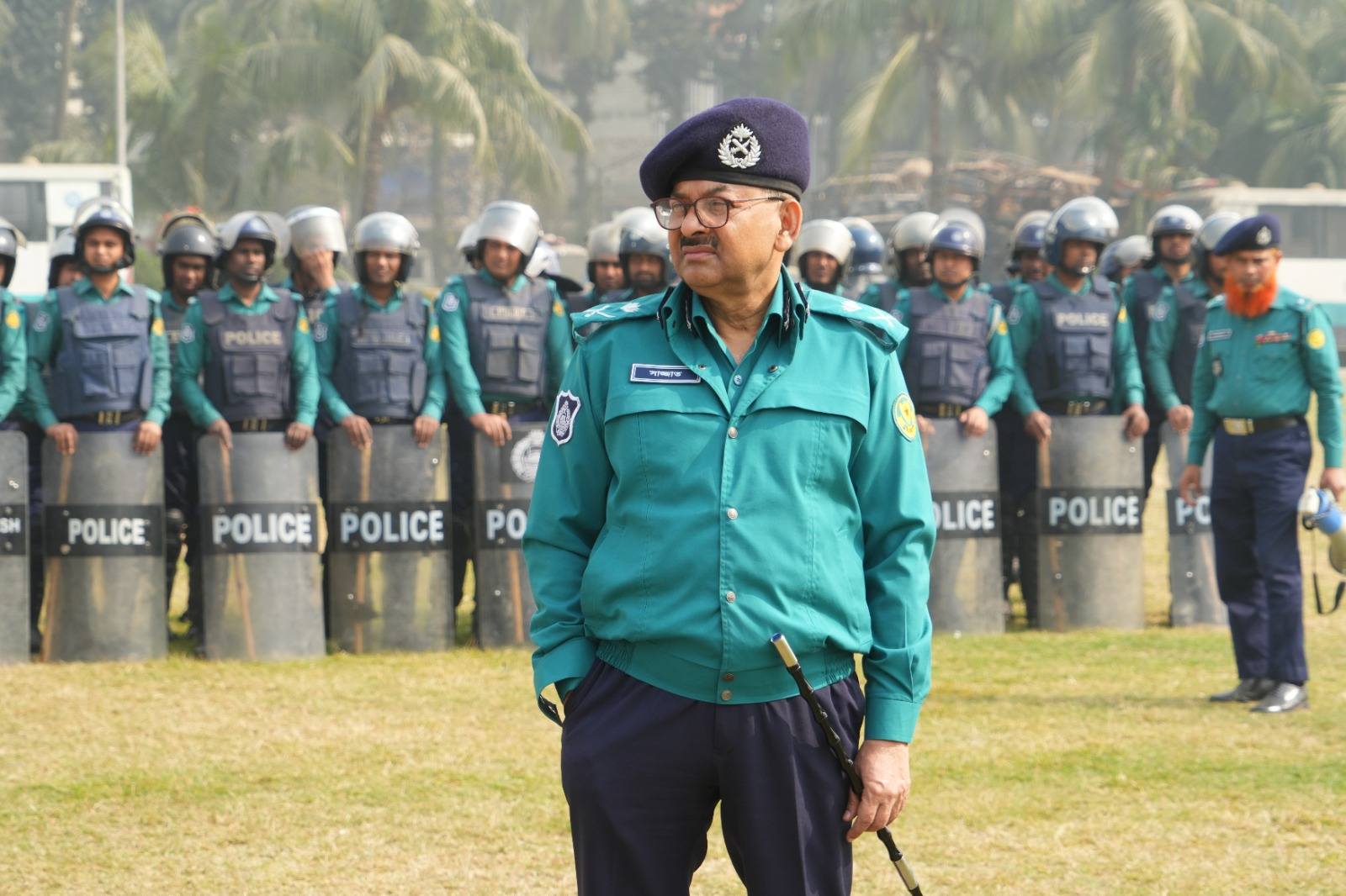 রাজারবাগে পুলিশ প্রশিক্ষণ পরিদর্শন করলেন ডিএমপি কমিশনার